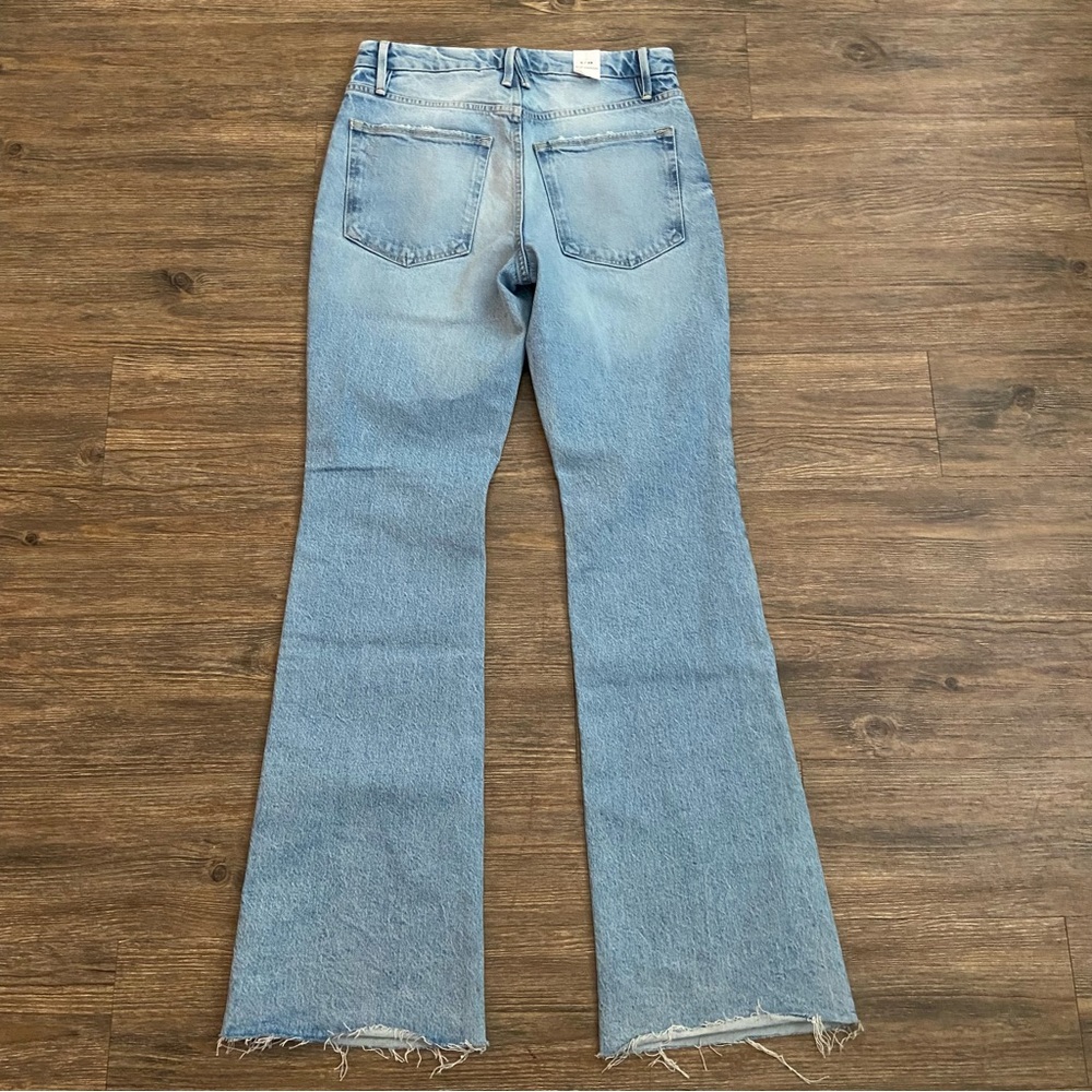 Good American Light Blue Straight-Leg Jeans - Picture 9 of 9